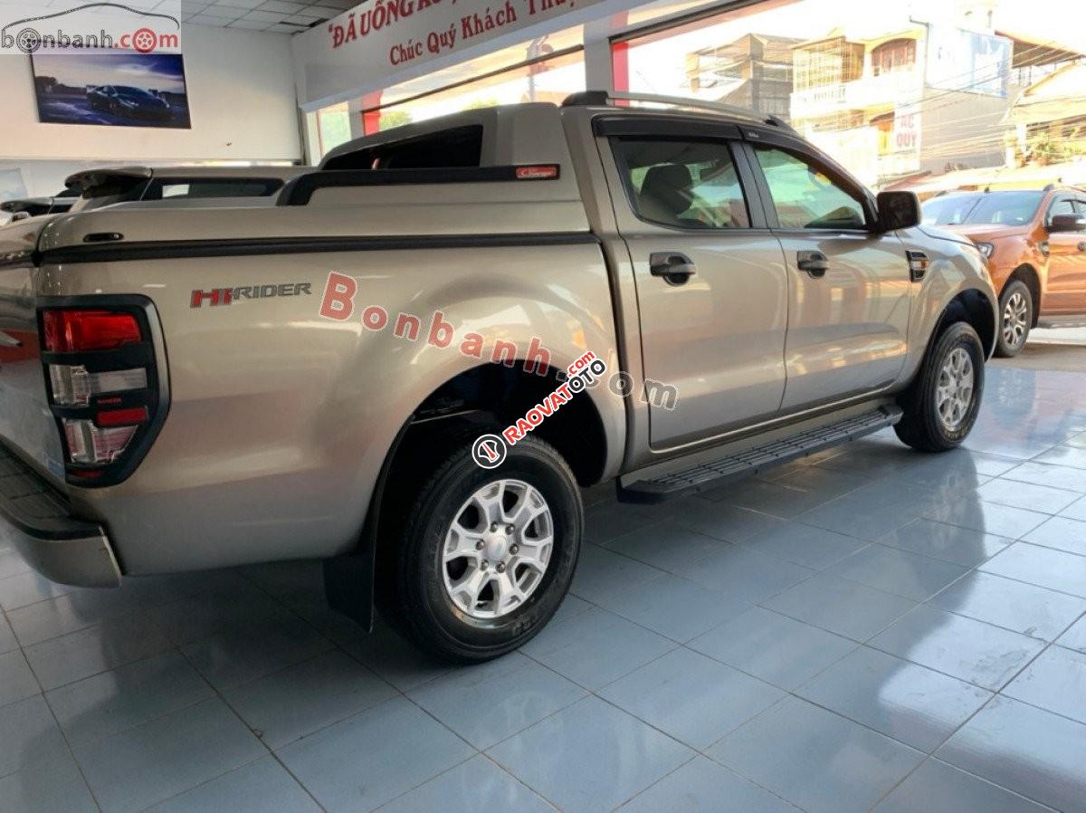 Cần bán lại xe Ford Ranger XLS 2.2L 4x2 MT sản xuất năm 2016, xe nhập như mới-8