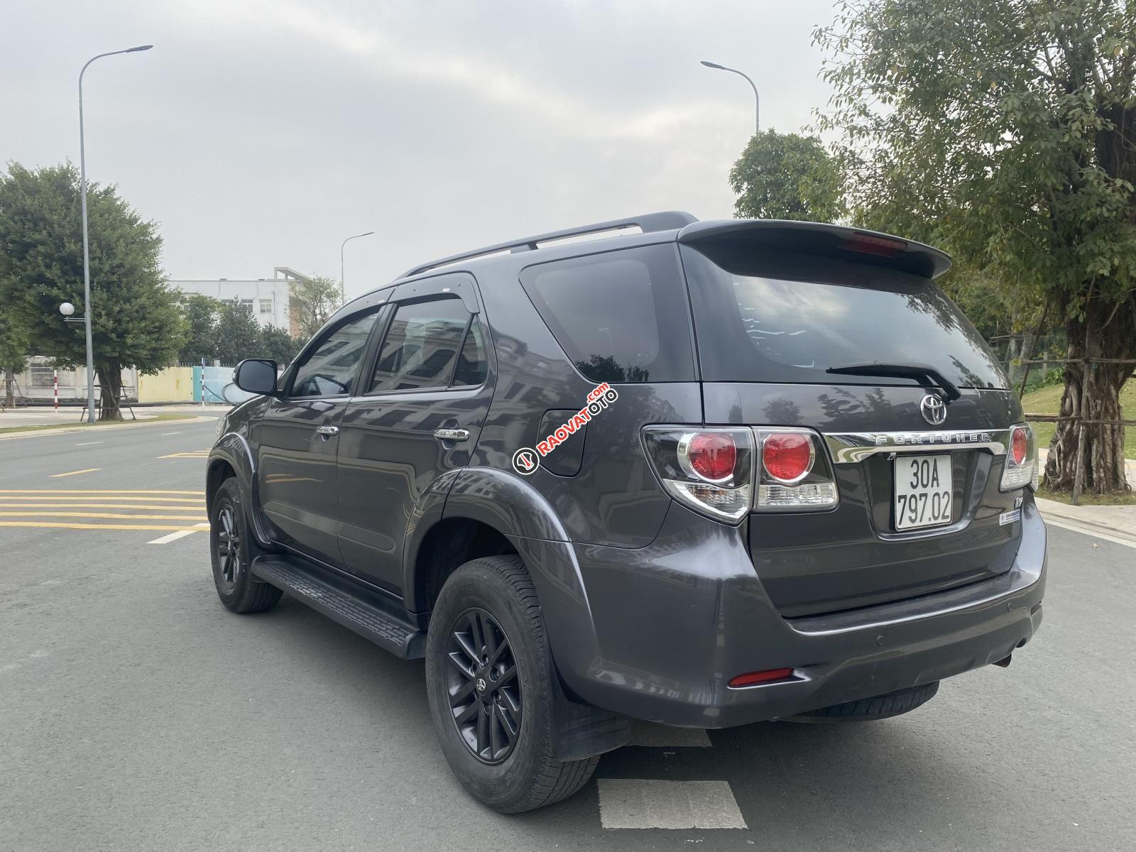 Bán Toyota Fortuner 2.7V năm 2015 giá cạnh tranh-10