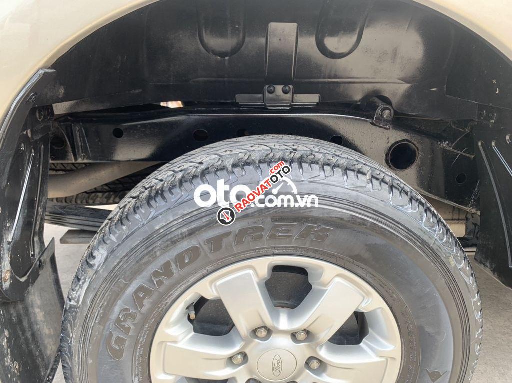 Xe Ford Ranger XLS MT năm sản xuất 2014, màu xám, xe nhập -5