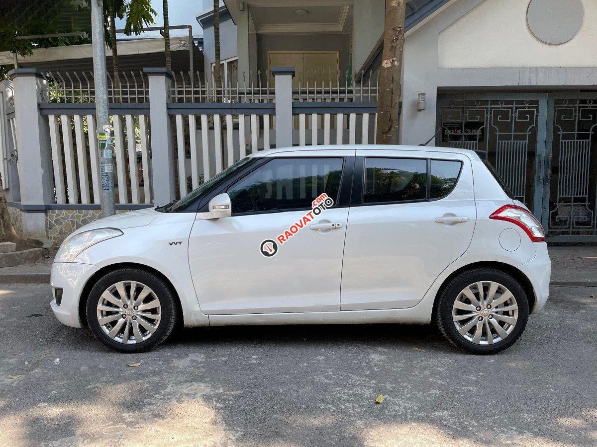 Cần bán lại xe Suzuki Swift AT đời 2014, màu trắng số tự động, 348 triệu-1