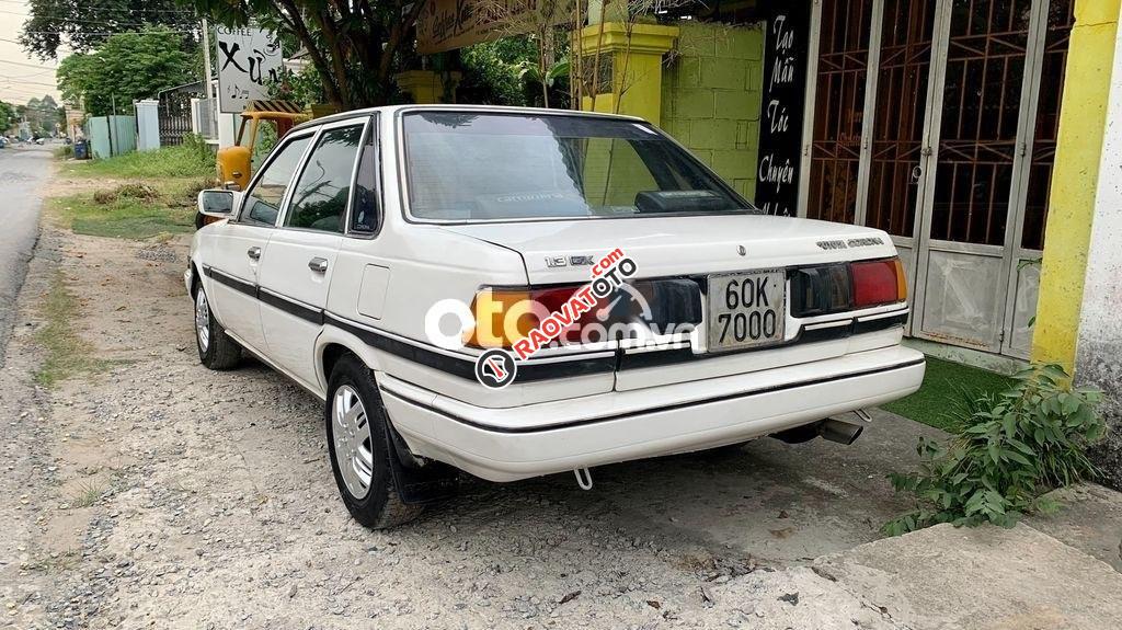 Cần bán gấp Toyota Corona năm 1984, màu trắng, nhập khẩu nguyên chiếc, giá chỉ 45 triệu-8