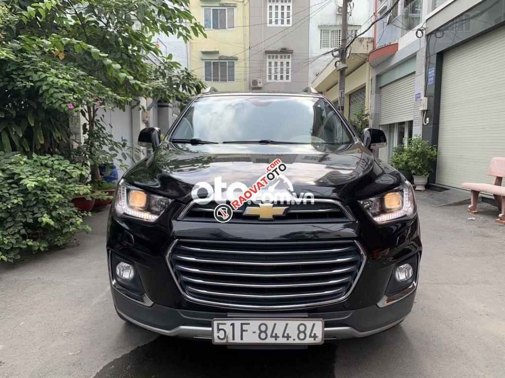 Cần bán gấp Chevrolet Captiva 2.4LTZ 2016, màu đen-1