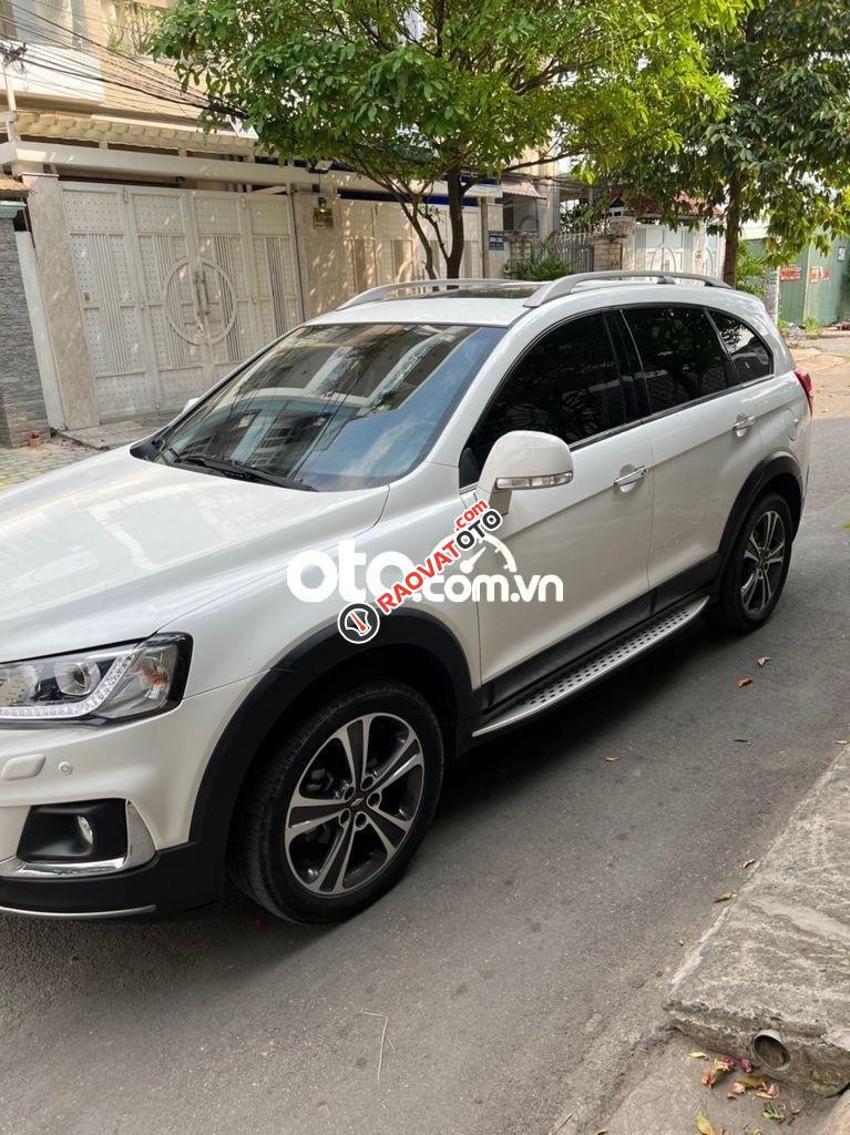 Bán Chevrolet Captiva REVV 2.4 LTZ sản xuất năm 2016, màu trắng xe gia đình, giá 515tr-9
