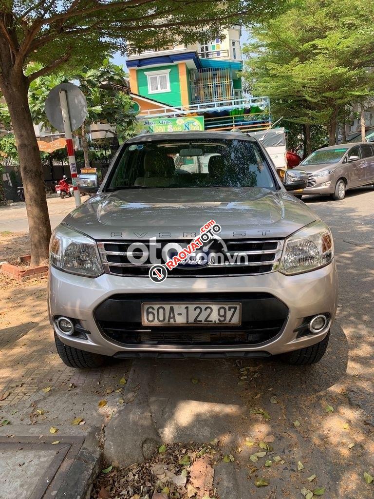 Bán xe Ford Everest MT đời 2013, màu xám còn mới-0
