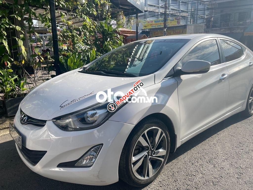 Cần bán lại xe Hyundai Elantra 1.8AT đời 2015, màu trắng, nhập khẩu nguyên chiếc-10