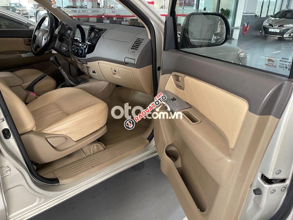 Bán Toyota Hilux 2.5E năm sản xuất 2012, màu bạc, nhập khẩu nguyên chiếc chính chủ-3