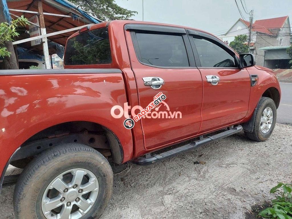 Bán xe Ford Ranger XLS AT năm 2014, màu đỏ, nhập khẩu nguyên chiếc, giá chỉ 445 triệu-7