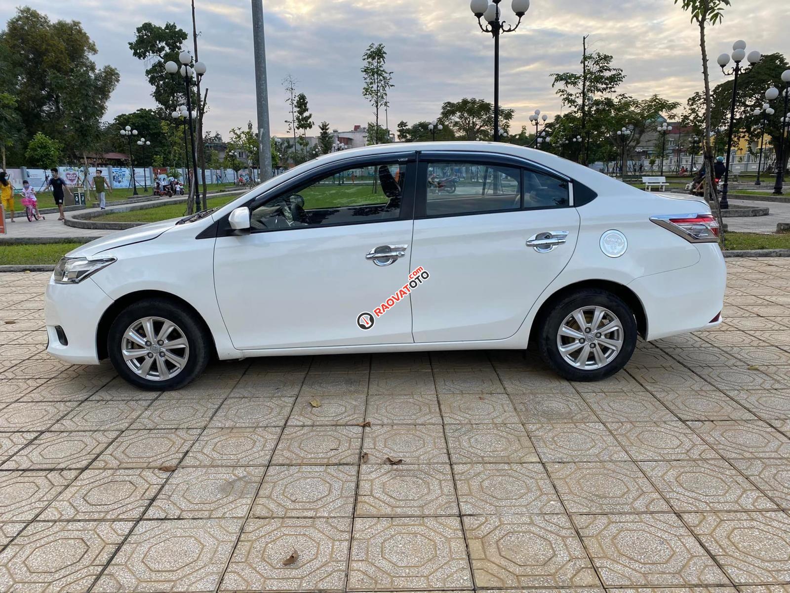 Cần bán lại xe Toyota Vios 1.5E 2015, màu trắng-10