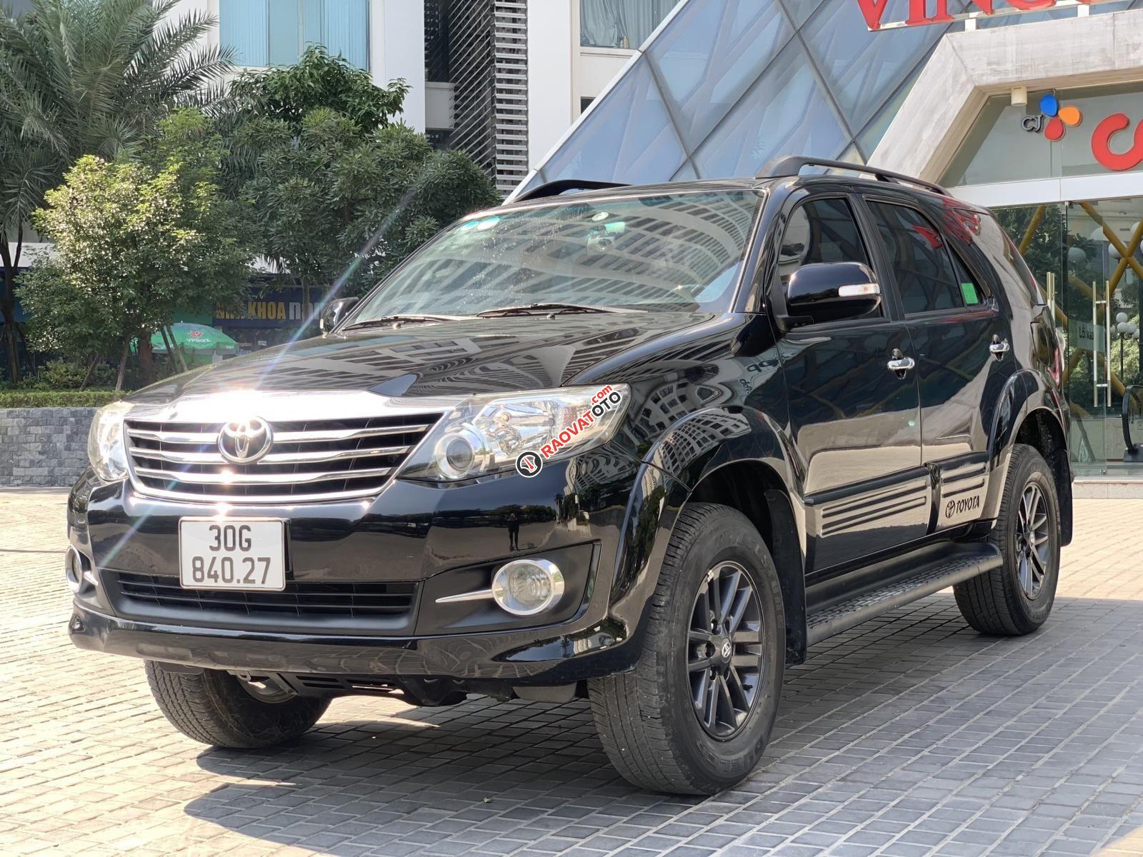 Toyota Fortuner 2.7V 1 cầu tự động máy xăng 2015 phom mới chạy 107. 000km, màu đen xe zin 100% đã trang bị-7