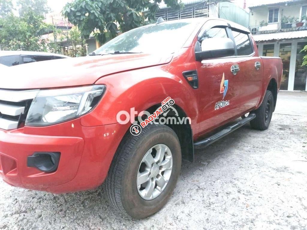 Bán xe Ford Ranger XLS AT năm 2014, màu đỏ, nhập khẩu nguyên chiếc, giá chỉ 445 triệu-5