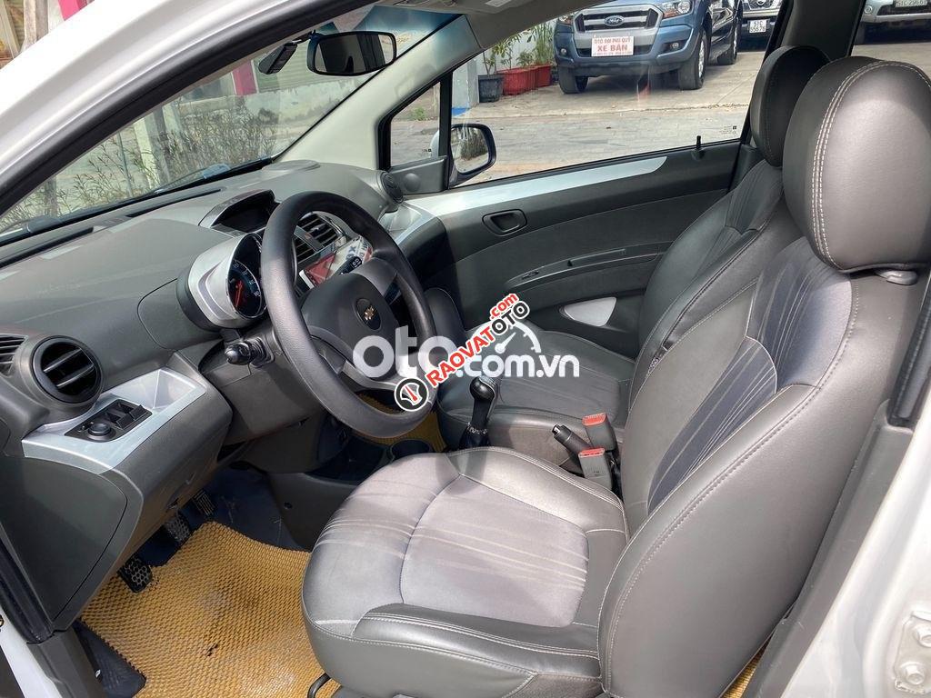 Bán Chevrolet Spark LS 2017, màu trắng chính chủ-0