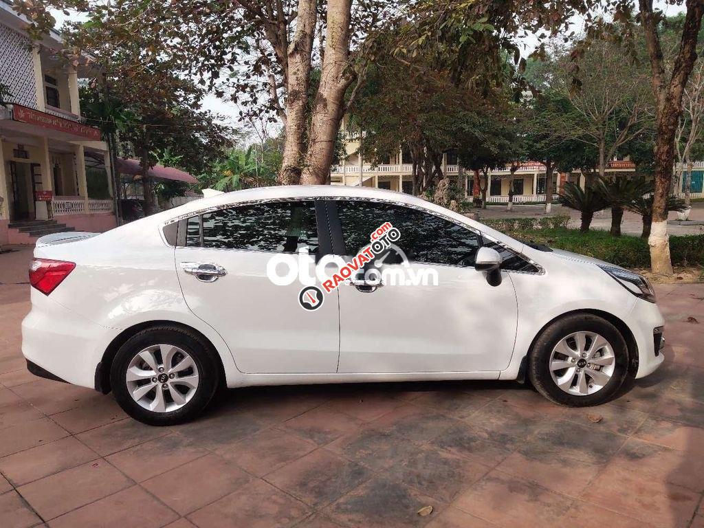 Bán ô tô Kia Rio AT đời 2016, màu trắng, nhập khẩu, 385 triệu-3