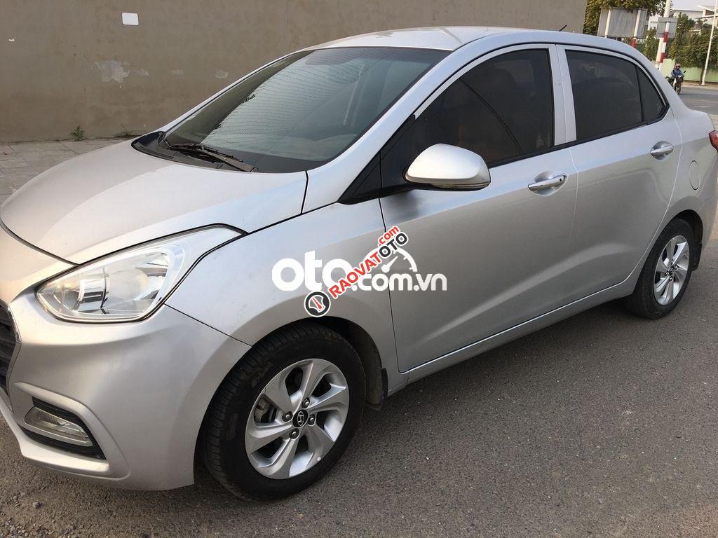 Bán Hyundai Grand i10 1.2MT 2017, màu bạc số sàn-7