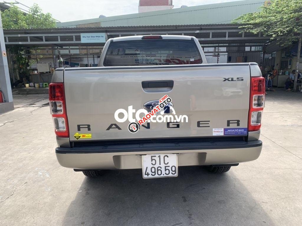 Xe Ford Ranger XLS MT năm sản xuất 2014, màu xám, xe nhập -11