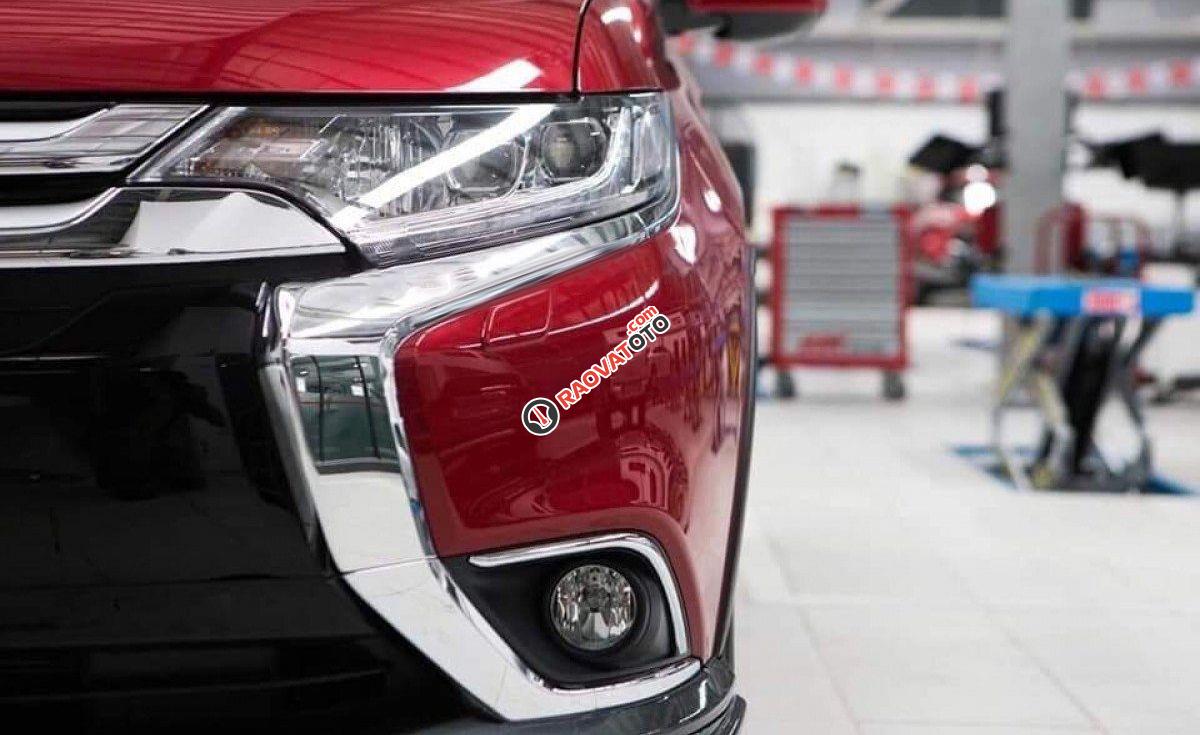 Bán Mitsubishi Outlander CVT năm sản xuất 2020, màu đỏ, giá 730tr-3