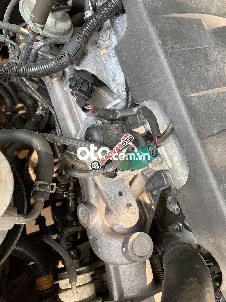 Bán xe Ford Everest MT đời 2013, màu xám còn mới-9