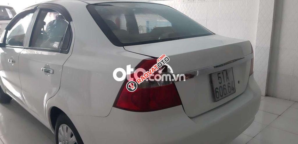 Bán Daewoo Gentra MT sản xuất 2008, màu trắng, giá 128tr-0