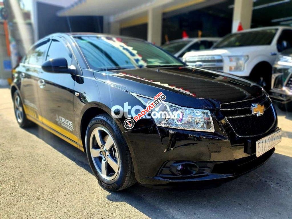 Cần bán xe Chevrolet Cruze LS sản xuất 2012, màu đen, giá chỉ 260 triệu-1