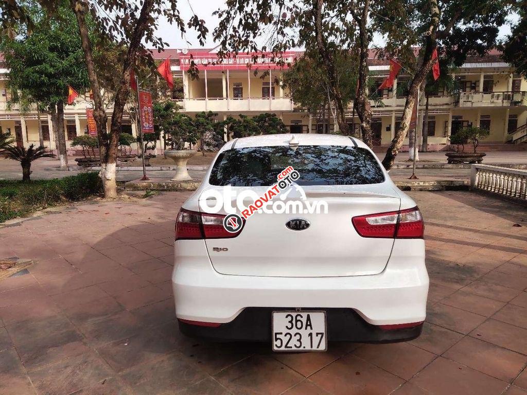 Bán ô tô Kia Rio AT đời 2016, màu trắng, nhập khẩu, 385 triệu-5