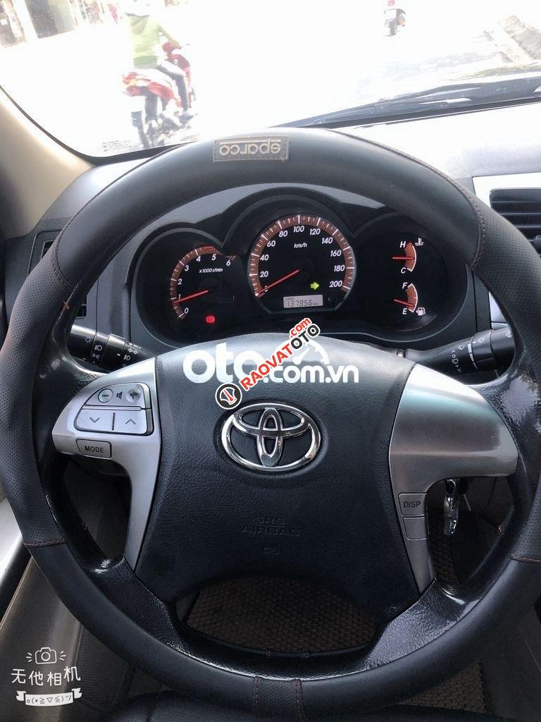 Cần bán lại xe Toyota Hilux MT sản xuất năm 2014, màu xám, nhập khẩu  -2