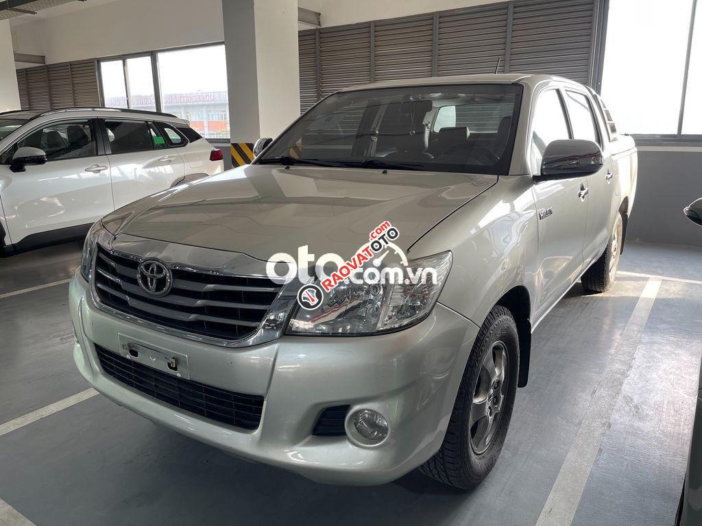 Bán Toyota Hilux 2.5E năm sản xuất 2012, màu bạc, nhập khẩu nguyên chiếc chính chủ-8