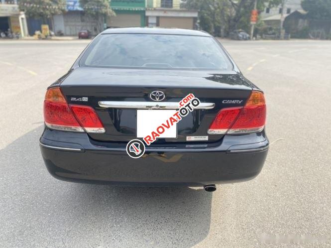 Bán Toyota Camry 2.4G đời 2006, màu đen còn mới, 310tr-3