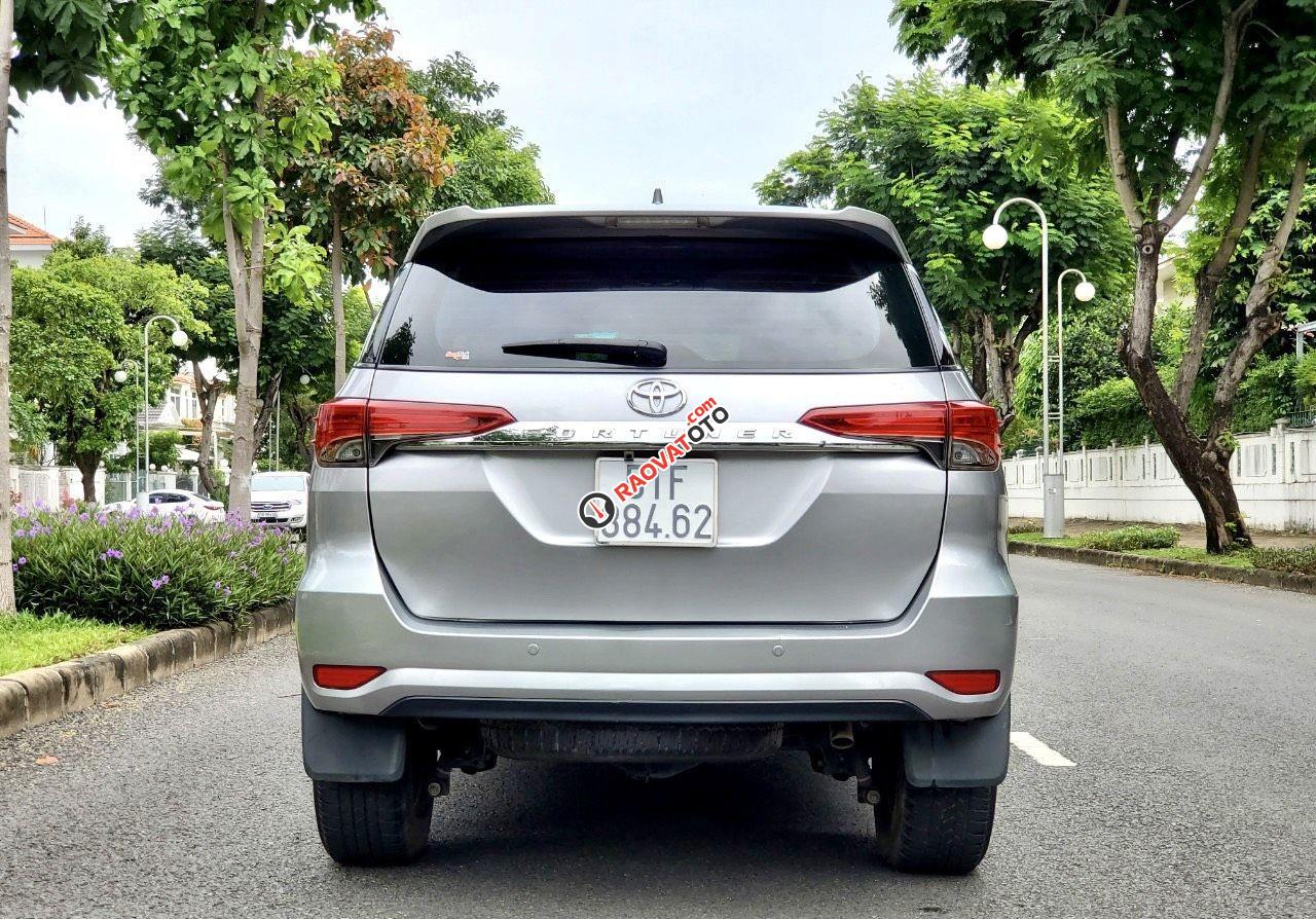 Toyota Fortuner 2. 7V AT 2017 nhập giá chỉ 835 triệu, hỗ trợ vay 80%-2