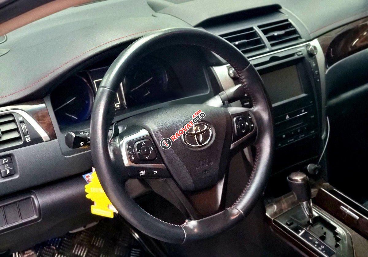 Bán Toyota Camry 2.5Q đời 2016, màu đen, 799tr-7