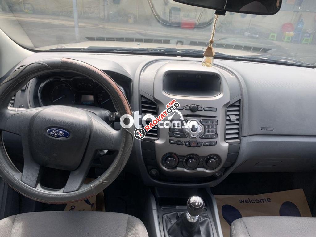 Xe Ford Ranger XLS MT năm sản xuất 2014, màu xám, xe nhập -1