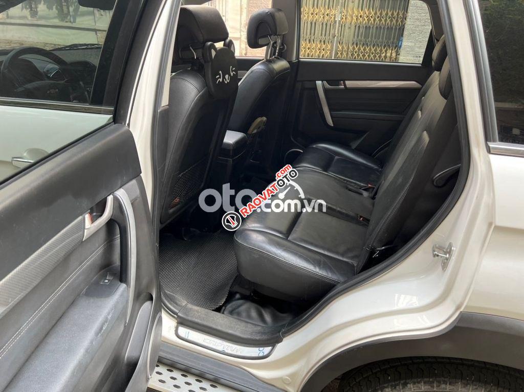 Bán Chevrolet Captiva REVV 2.4 LTZ sản xuất năm 2016, màu trắng xe gia đình, giá 515tr-6