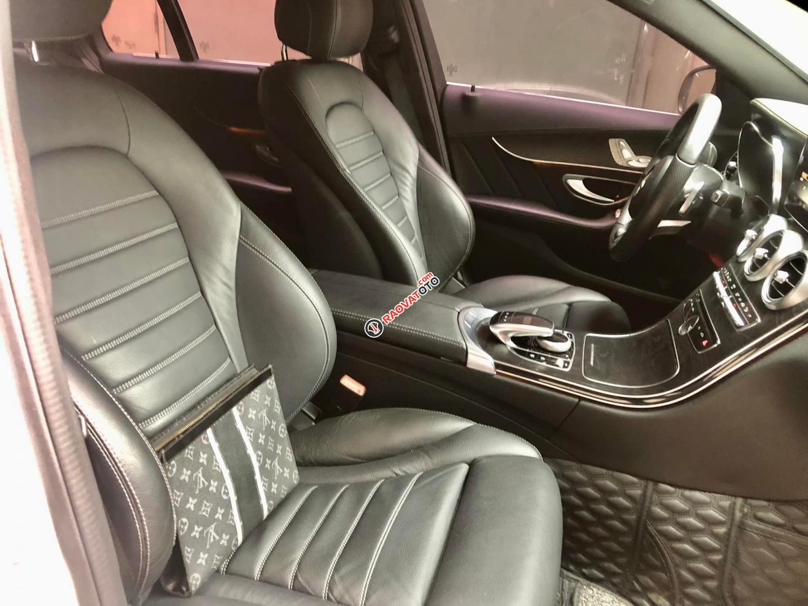 Bán Mercedes C300 AMG năm sản xuất 2016 xe rất mới-11