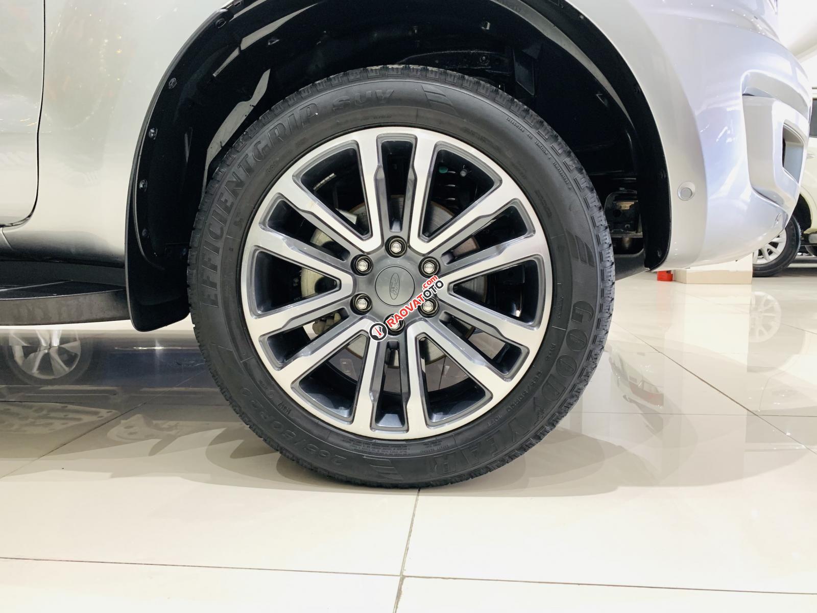 Bán xe Ford Everest AT sản xuất 2019, xe cực mới, máy dầu, biển thành phố, có trả góp-19