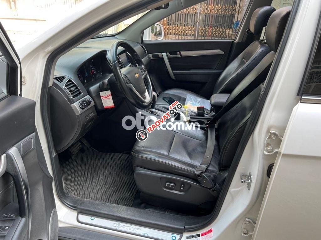 Bán Chevrolet Captiva REVV 2.4 LTZ sản xuất năm 2016, màu trắng xe gia đình, giá 515tr-5
