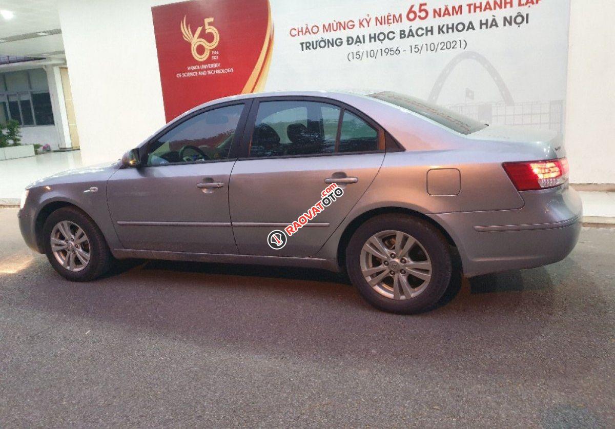 Cần bán xe Hyundai Sonata 2.0AT 2009, màu xám, nhập khẩu nguyên chiếc, giá chỉ 320 triệu-9