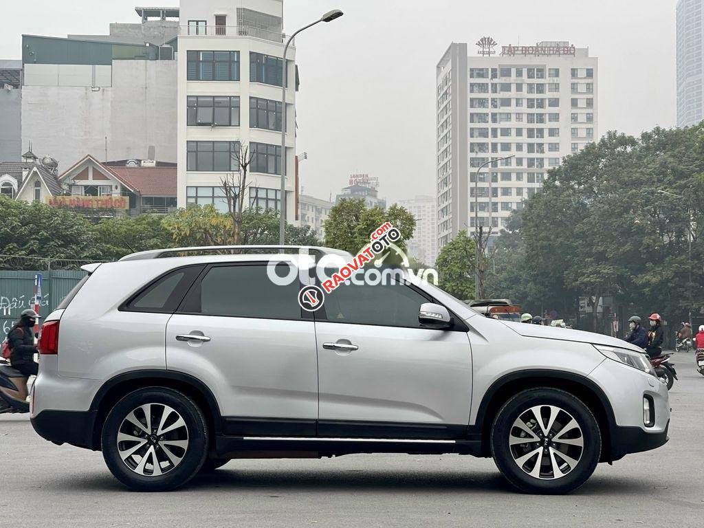 Bán Kia Sorento 2.4 GATH đời 2016, màu bạc còn mới, 595tr-5