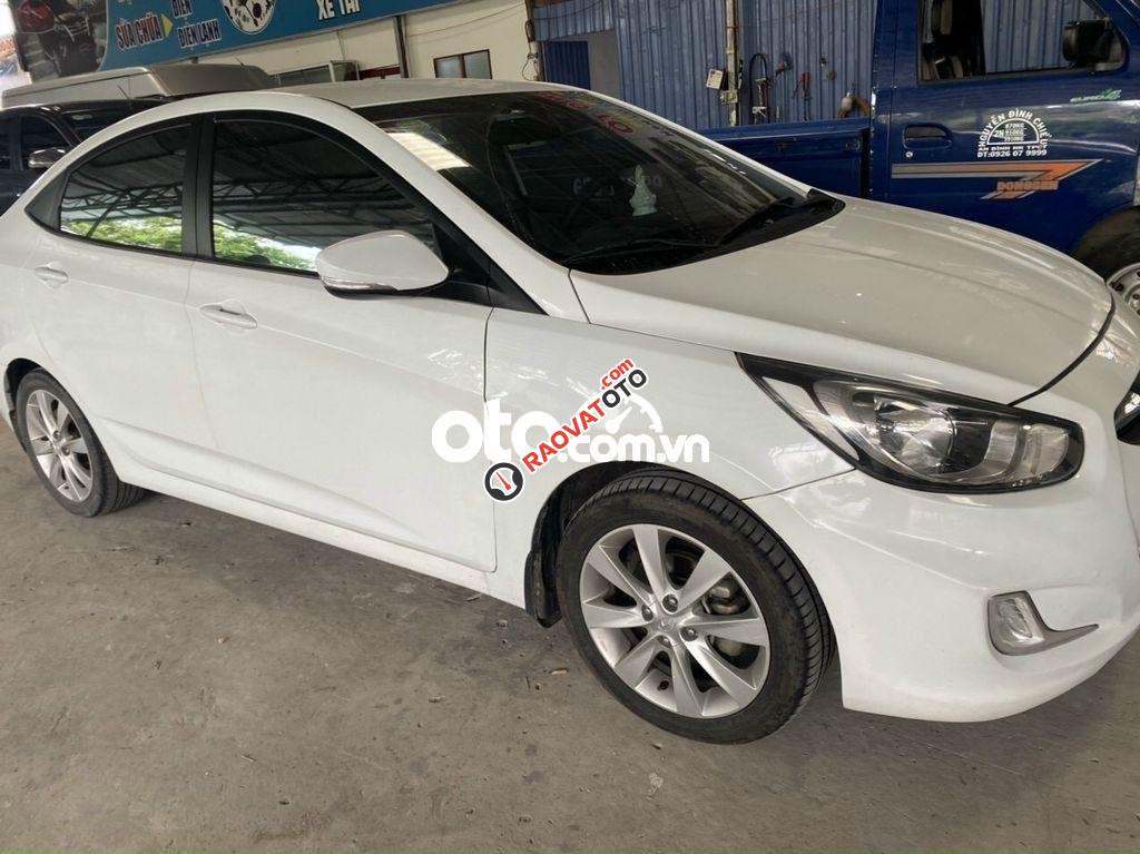 Bán Hyundai Accent MT đời 2011, màu trắng  -4