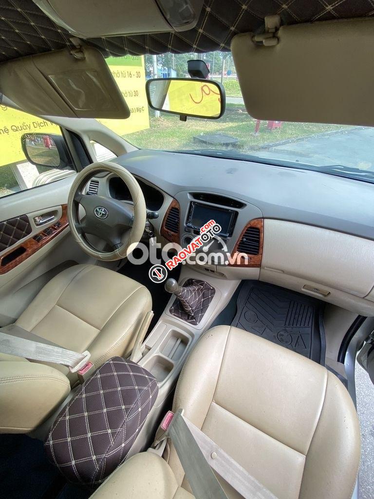 Bán Toyota Innova MT 2008, màu bạc, nhập khẩu xe gia đình-9