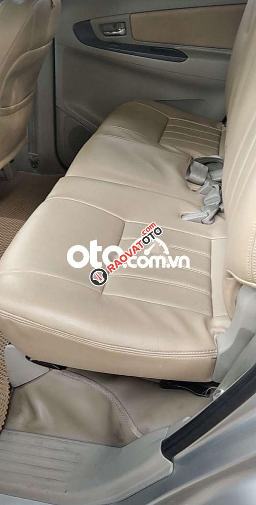 Bán xe Toyota Innova V năm sản xuất 2012, màu bạc chính chủ-5