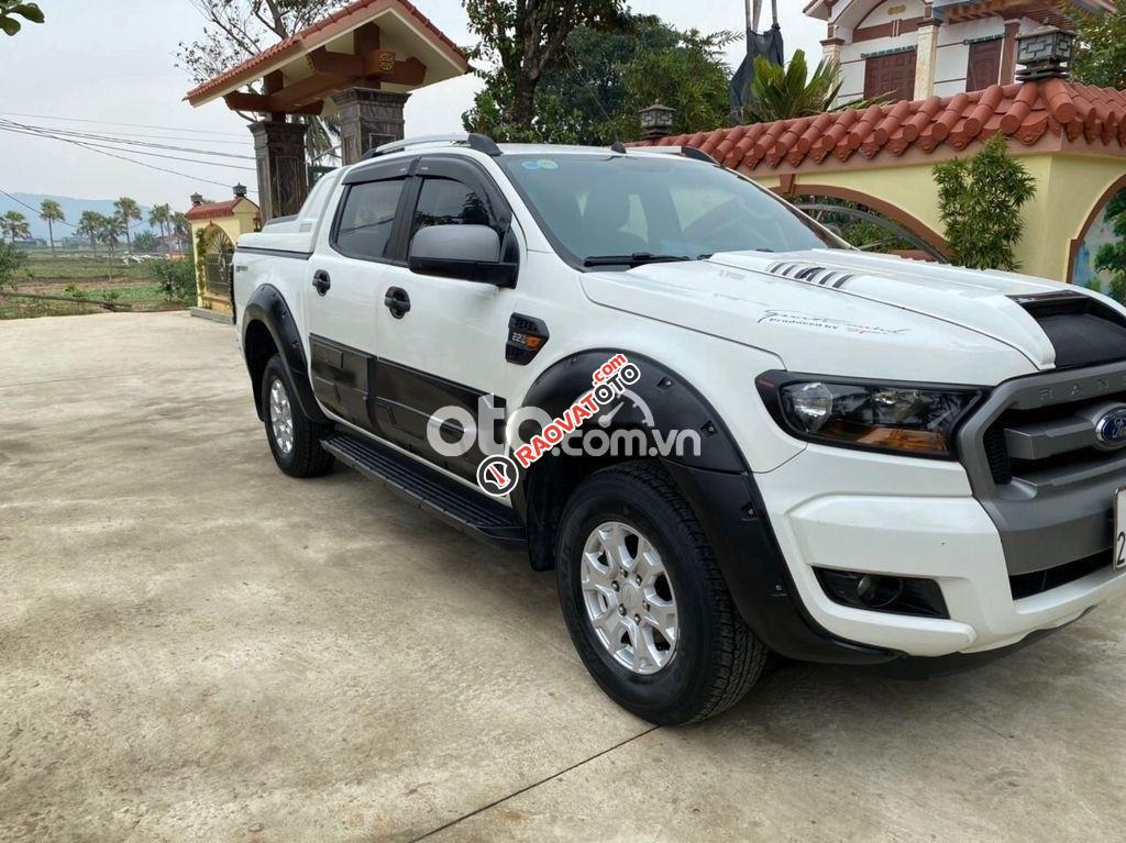 Cần bán lại xe Ford Ranger AT 2017, màu trắng, xe nhập còn mới-1