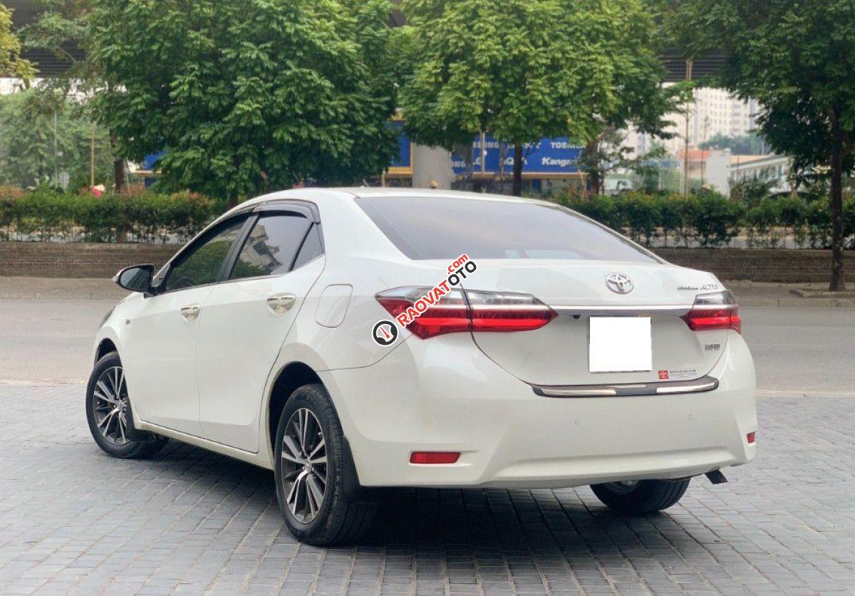 Bán Toyota Corolla Altis 1.8G AT 2019, màu trắng chính chủ giá cạnh tranh-7