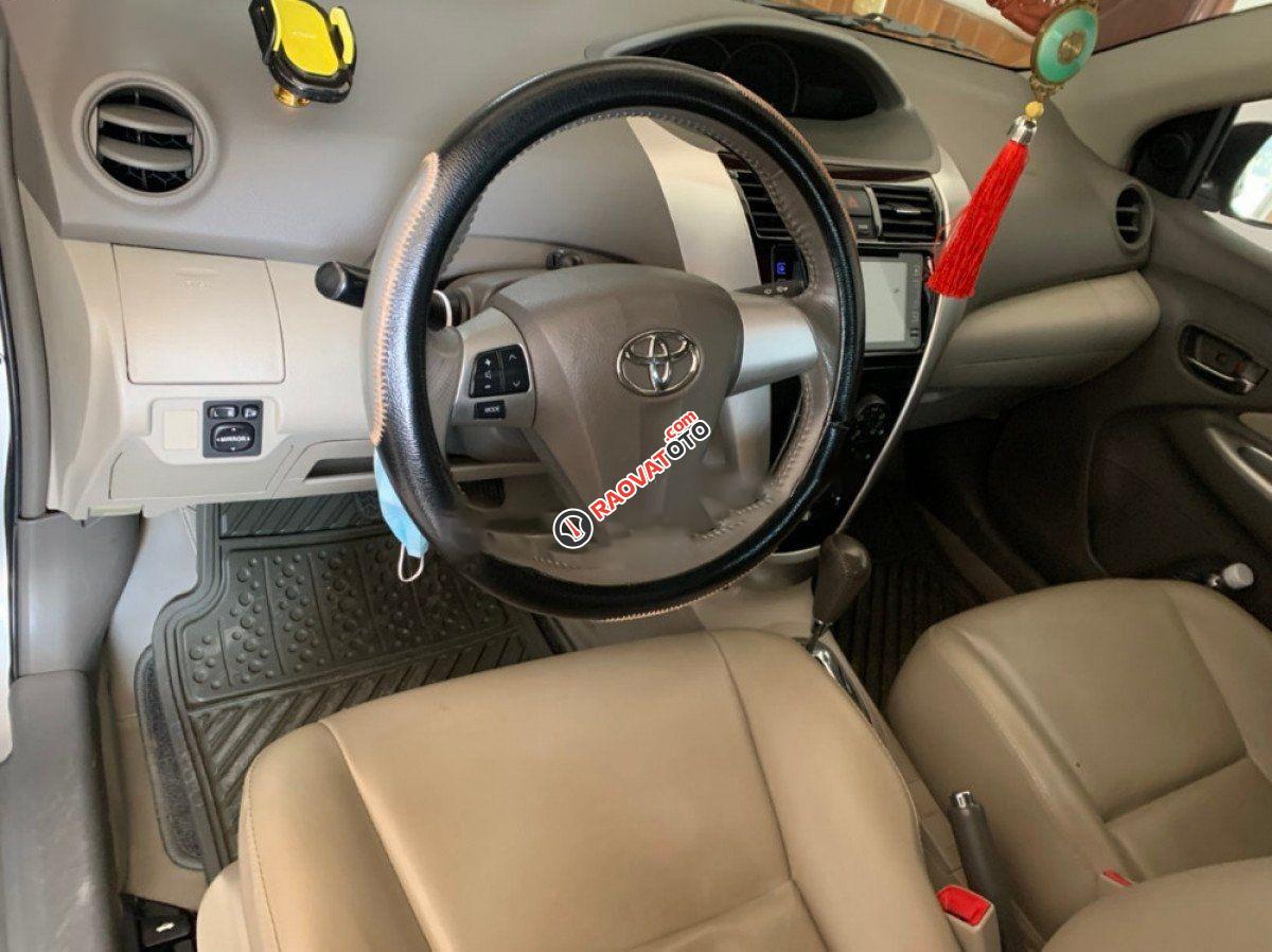 Cần bán gấp Toyota Vios 1.5G đời 2013, màu bạc số tự động giá cạnh tranh-3