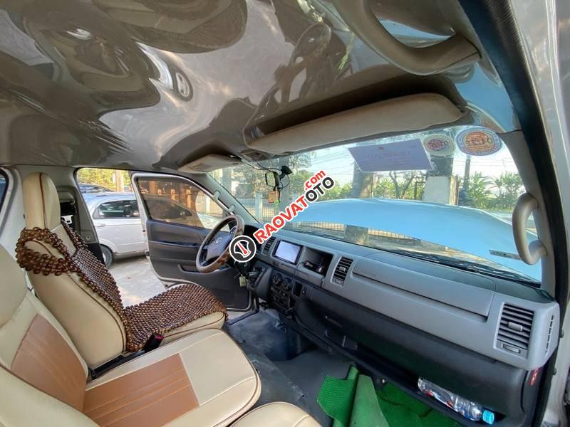 Cần bán gấp Toyota Hiace MT đời 2013, màu bạc, nhập khẩu nguyên chiếc giá cạnh tranh-12