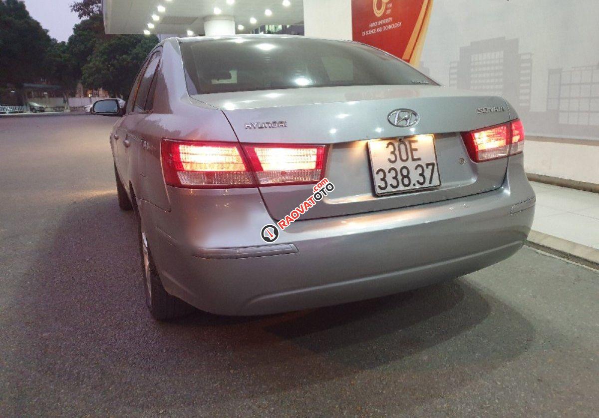 Cần bán xe Hyundai Sonata 2.0AT 2009, màu xám, nhập khẩu nguyên chiếc, giá chỉ 320 triệu-2