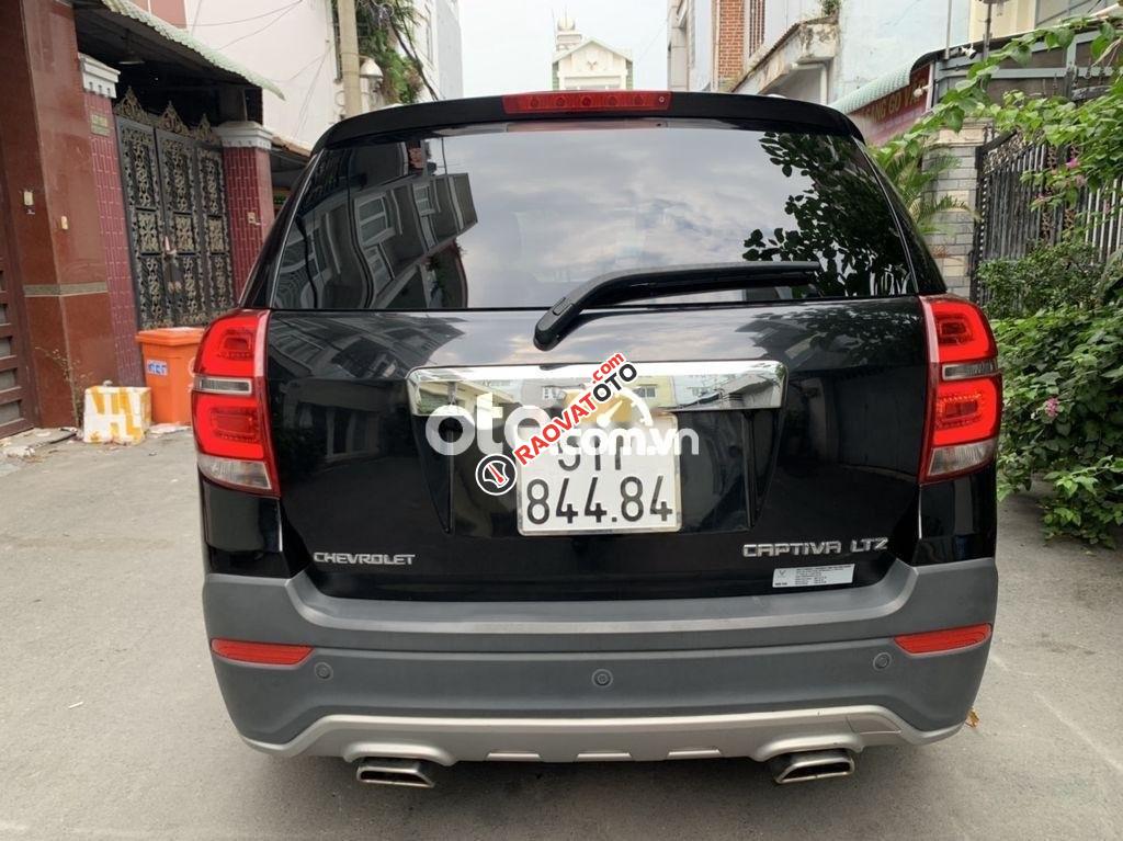 Cần bán gấp Chevrolet Captiva 2.4LTZ 2016, màu đen-4