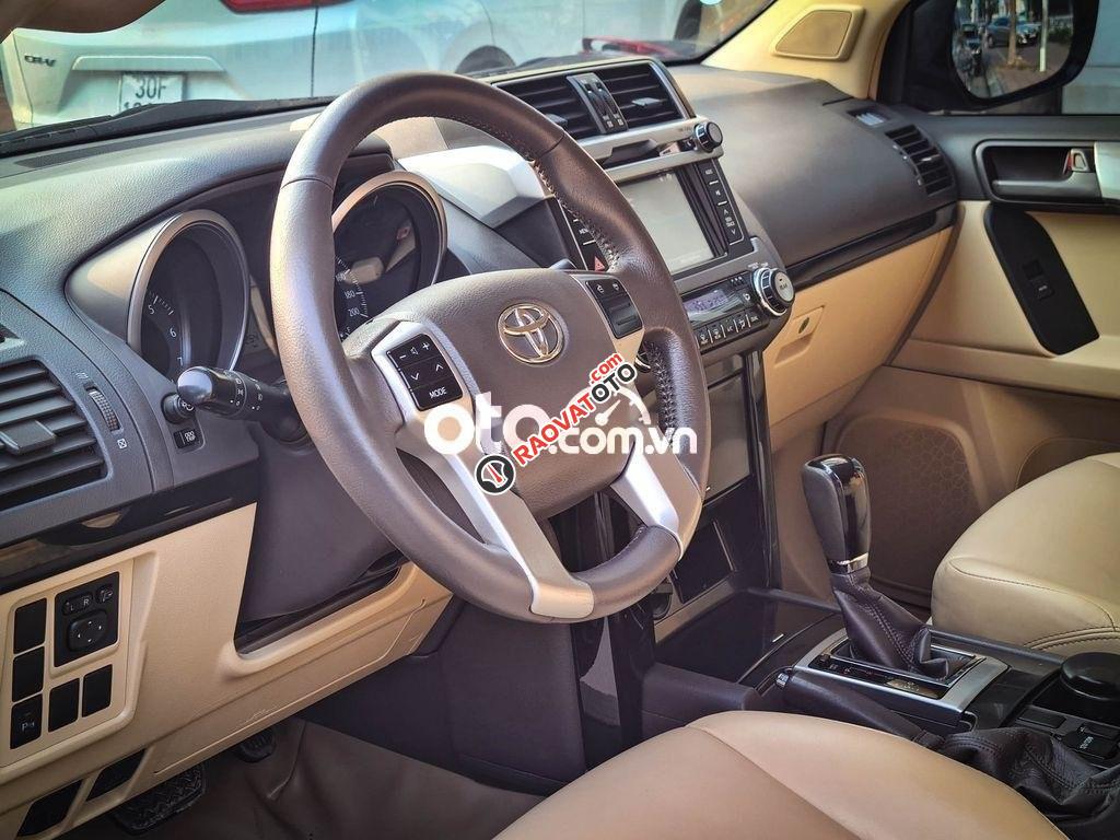 Bán xe Toyota Prado TXL sản xuất 2017, màu xám, xe nhập còn mới-5