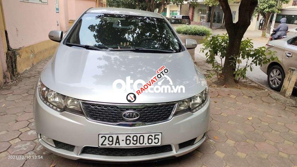 Cần bán Kia Forte 1.6MT 2013, màu bạc, giá tốt-7