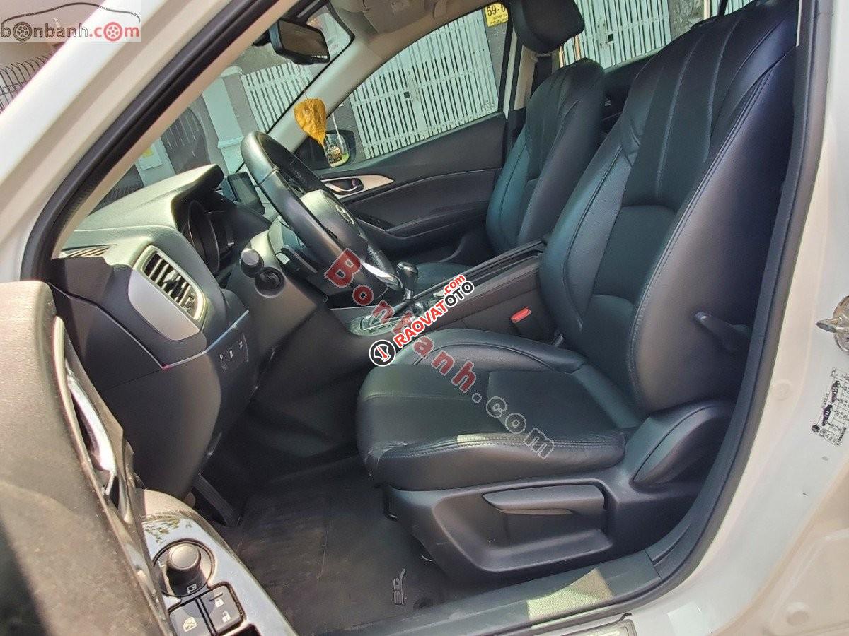 Bán Mazda 3 FL đời 2017, màu trắng-6