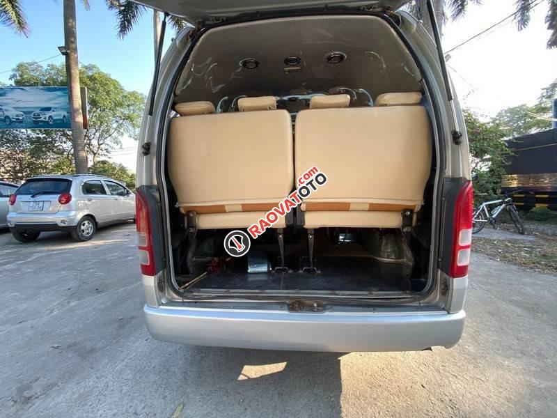 Cần bán gấp Toyota Hiace MT đời 2013, màu bạc, nhập khẩu nguyên chiếc giá cạnh tranh-15