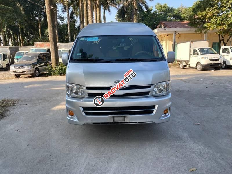 Cần bán gấp Toyota Hiace MT đời 2013, màu bạc, nhập khẩu nguyên chiếc giá cạnh tranh-0