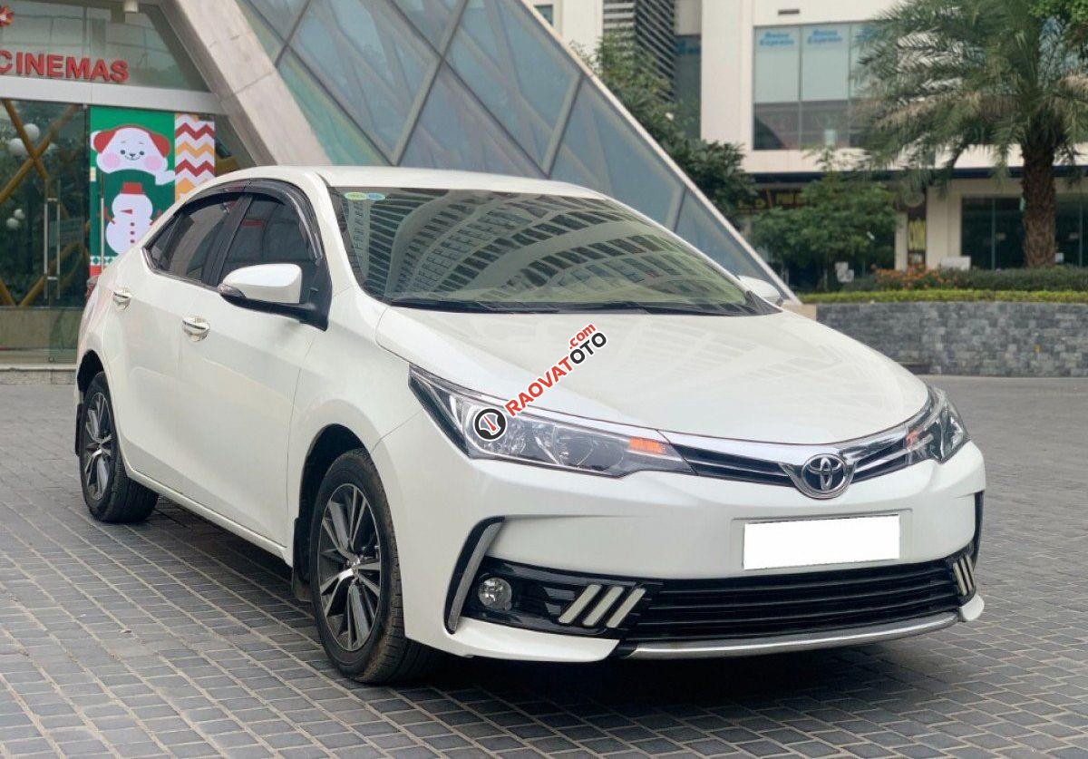 Bán Toyota Corolla Altis 1.8G AT 2019, màu trắng chính chủ giá cạnh tranh-6